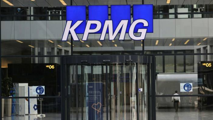 kpmg enerji sektorundeki ceolarin yarisindan fazlasi yapay zek ya oncelik veriyor